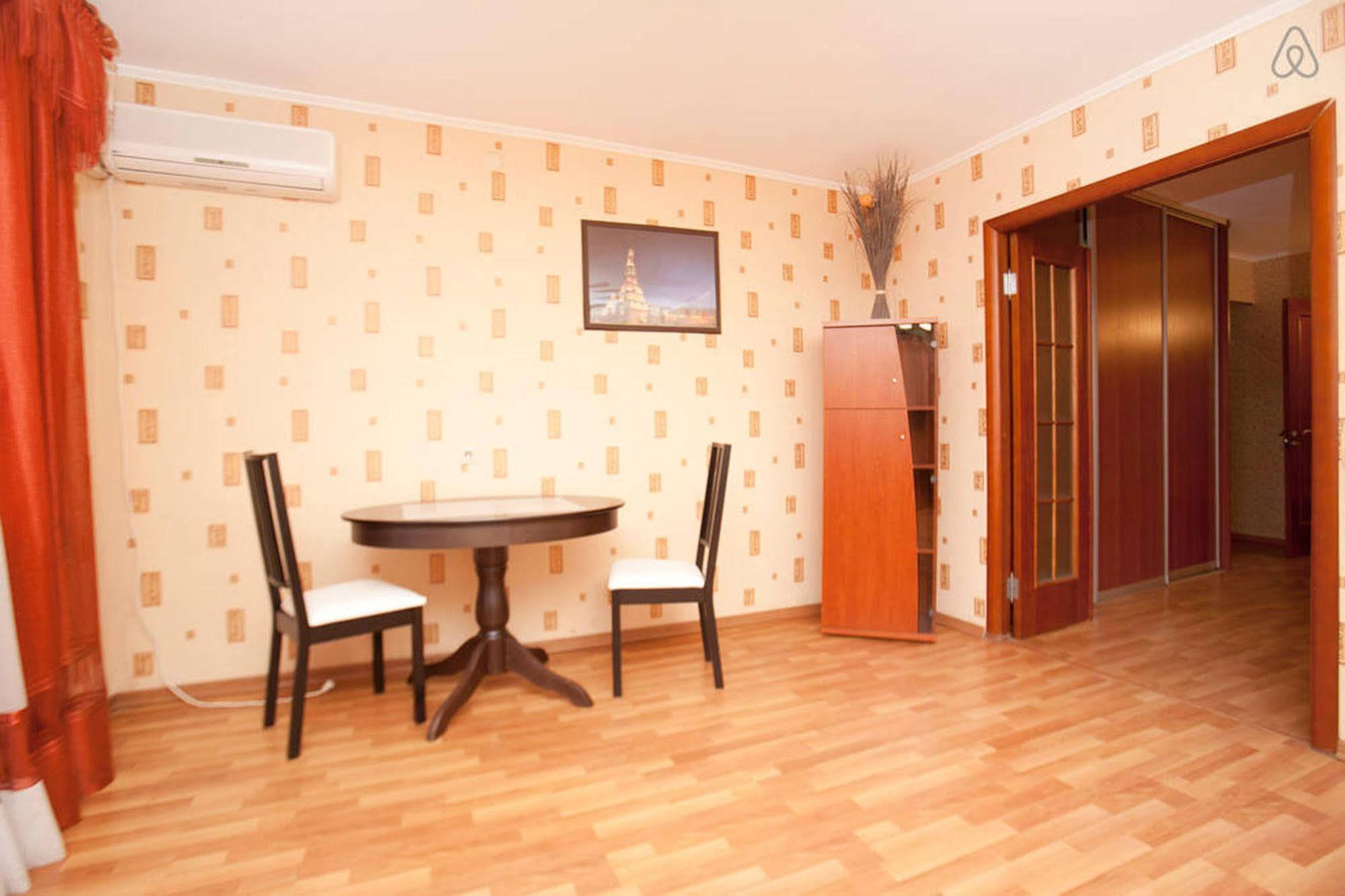 Comfortable And Modern Apartments On Ibragimova Cazã Exterior foto